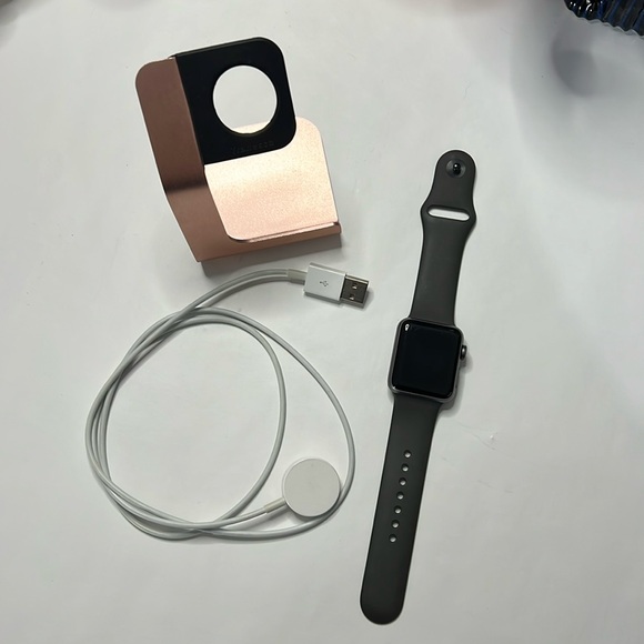 Apple Watch Series [GPS 38mm] Smart Watch w/ Space Gray Aluminum